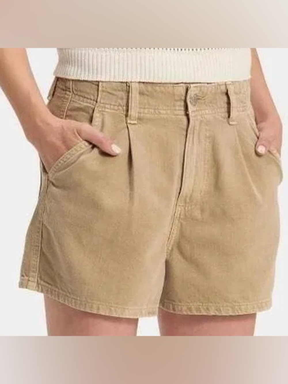 NWT Universal Thread Pleated Shorts Size 4